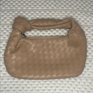 NWOT Tan Woven Women's Bag